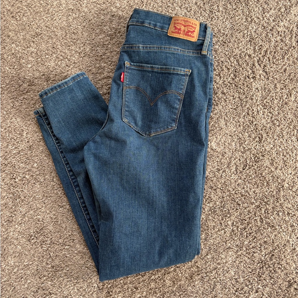 Levi's Classic Indigo Straight Jeans
